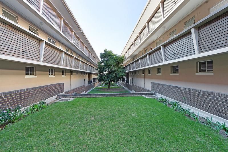 2 Bedroom Property for Sale in Green Point Western Cape